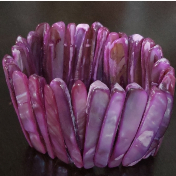 Women's Pink Mother of Pearl Stretch Bracelet - Picture 2 of 4